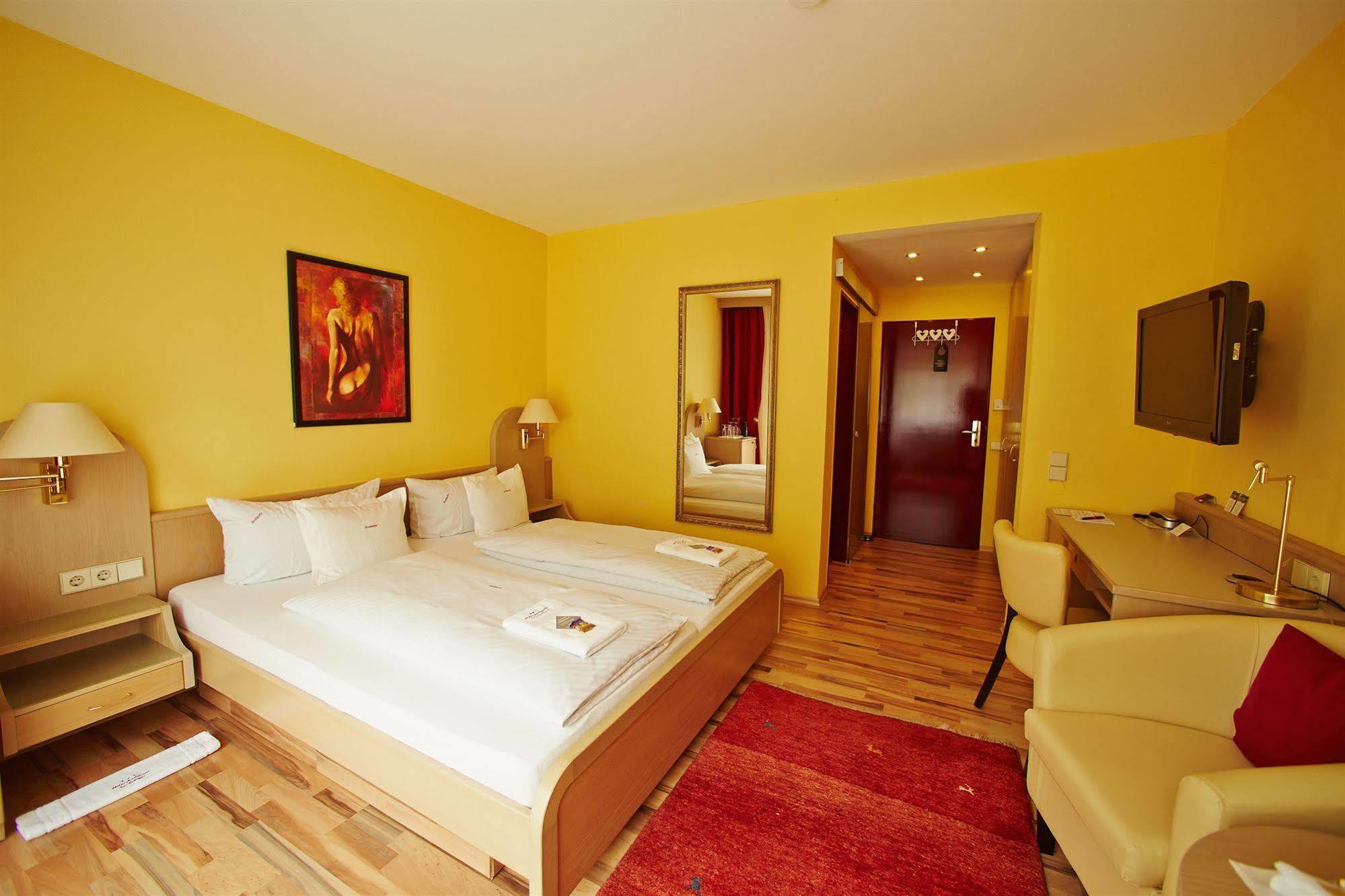 Hotel Ambiente Бад-Беллинген Экстерьер фото